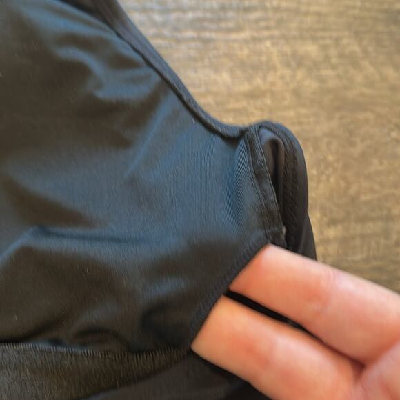 Coral Reef Medium Racha Black Halter Tie Bikini Top NWOT - Picture 9 of 9